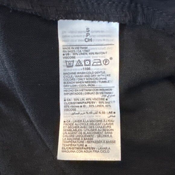 Old Navy Womens Black Pleated Shorts Size S - Picture 4 of 6